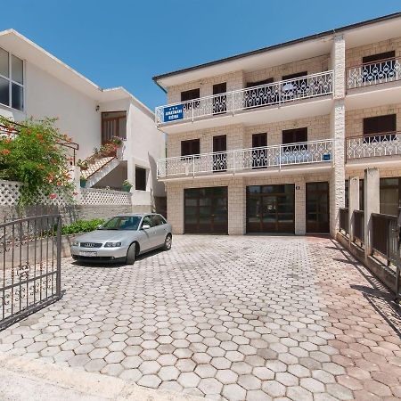 Apartments Ricina ドゥギ・ラット エクステリア 写真